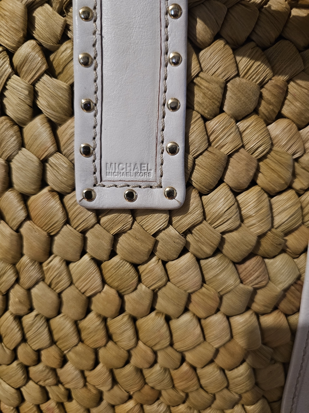Michael Kors XL Woven Santorini Beach Bag with White Trim - Picture 5 of 13